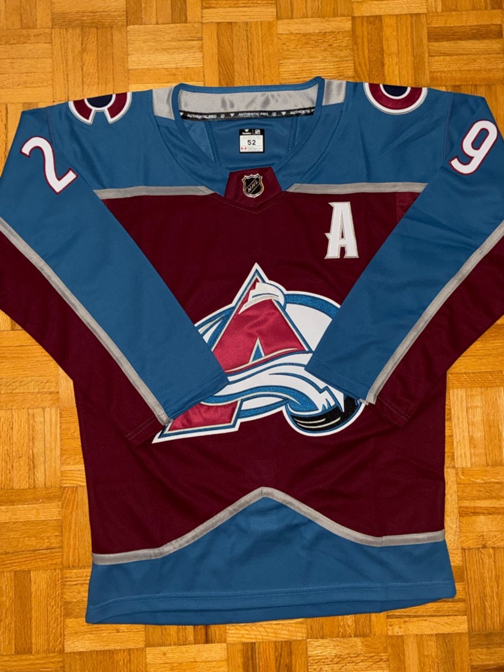 Nathan MacKinnon Colorado Avalanche Jersey